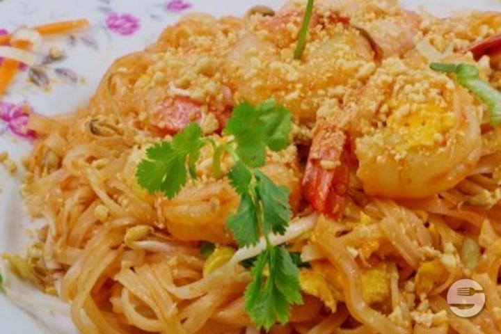 Nouilles sautées aux crevettes et soja - Sawasdee