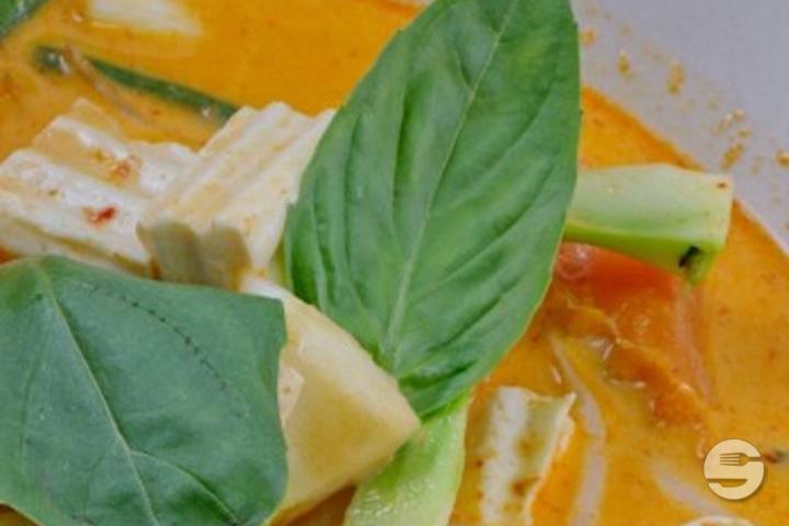 Tofu au curry rouge, et lait de coco - Sawasdee