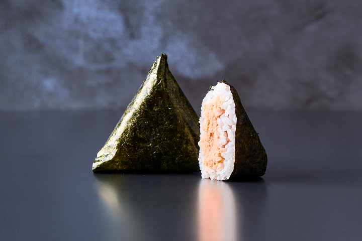 Salmon Onigiri - Yooji's Luzern