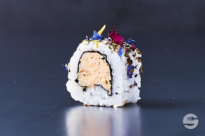 Salmon Flower Inside Out (6 pcs.) - Yooji's Luzern