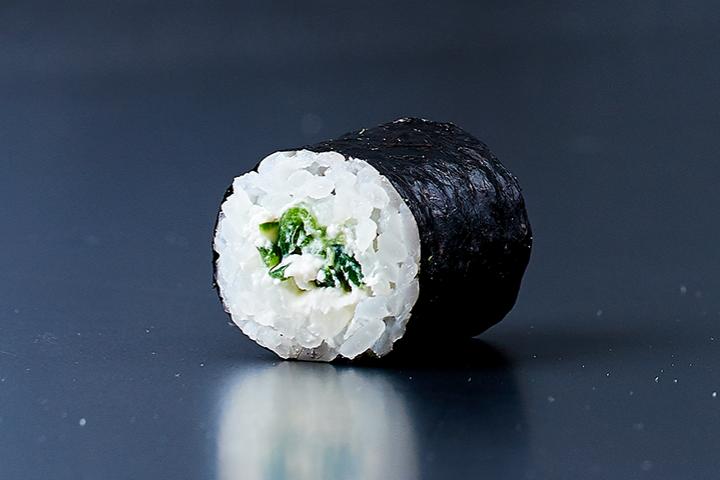 Cucumber Cream Cheese Maki (8 pcs.) - Yooji's Luzern