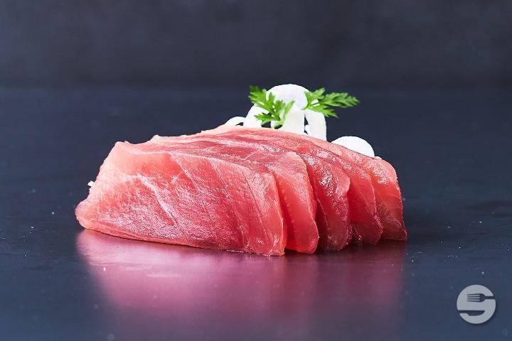 Tuna Sashimi - Yooji's Luzern