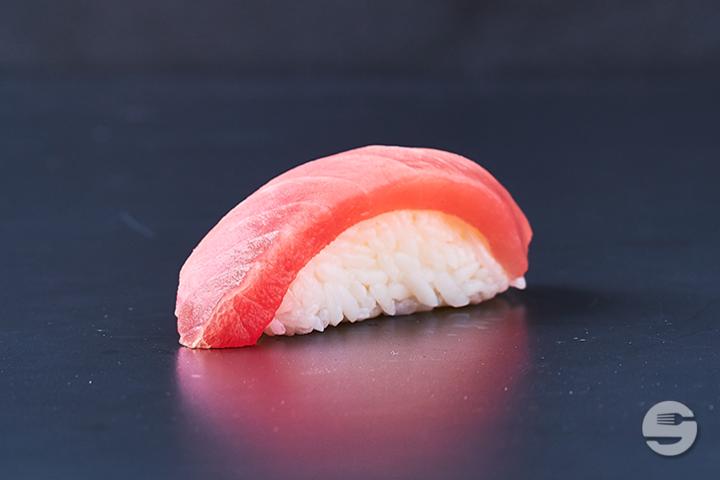 Tuna Nigiri (2 pc.) - Yooji's Luzern