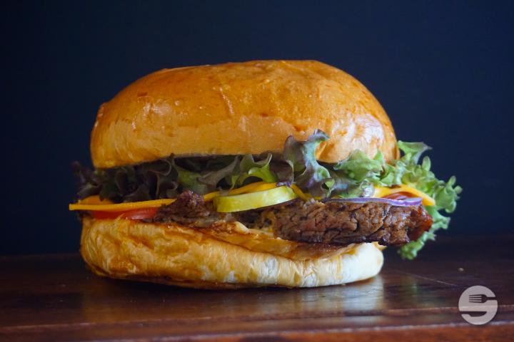 Beef ' N Roll Burger 160gr - Beef 'N Roll