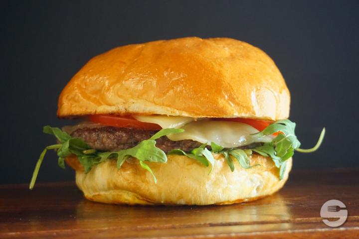 Cheese Burger 160gr - Beef 'N Roll