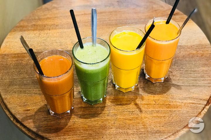 Pressed fruit juice - Café de la Bourse