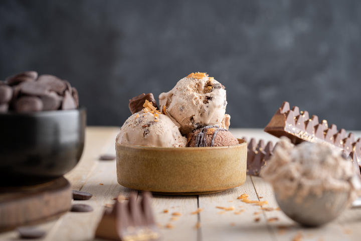 Glace Noble Rhône - praliné noisettes et éclats de feuillantine - Du Rhône Chocolatier
