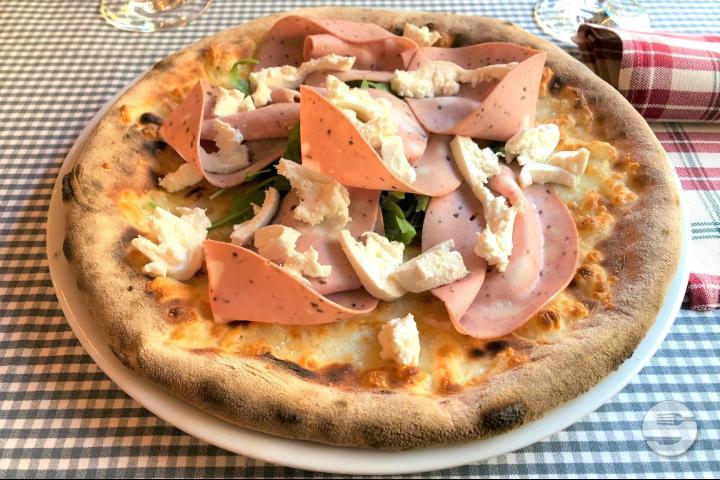 Pizza Tartufata - Ristorante Toto