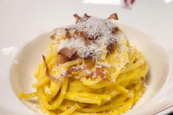 Mezze Maniche Alla Carbonara - Luigia