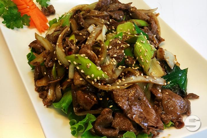 Agneau sauté au poireau et cumin - Bambou d'Asie