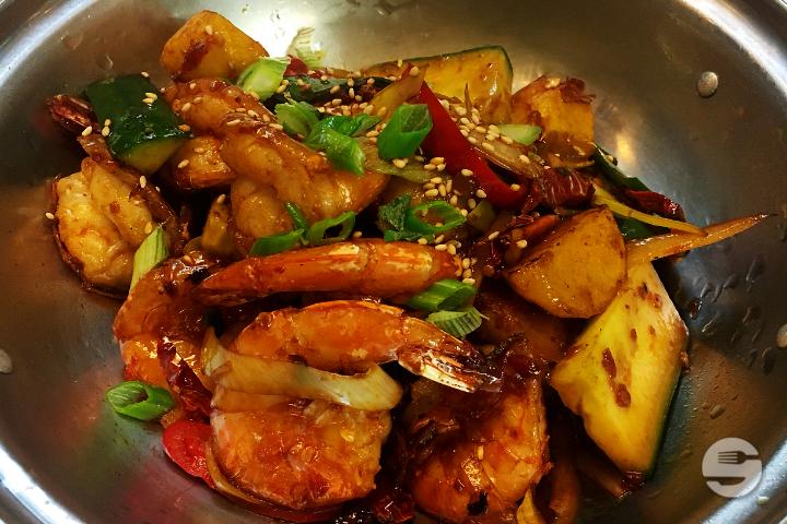 Crevettes sautées à sec aux épices et piments - Bambou d'Asie