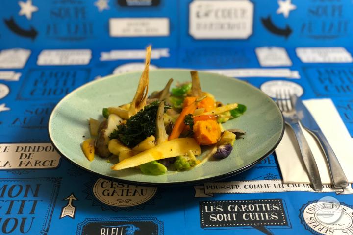 Antan vegetables braisé plates - Bleu Lézard