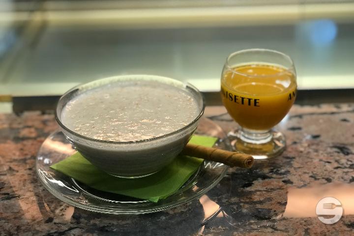 Hot porridge oats - Magpies Café