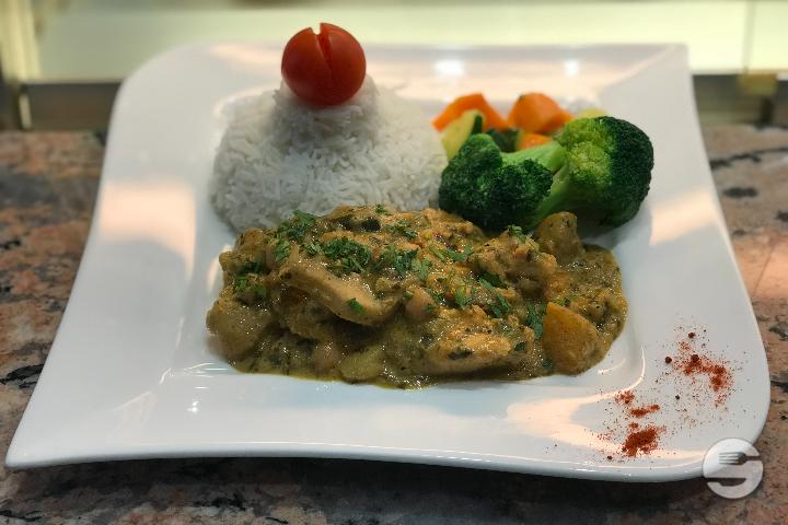 Magpies curries - Magpies Café
