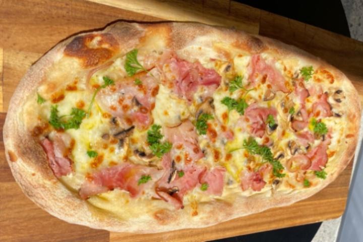 Pizza Individuelle Jambon et Champignons - CUT Pizza