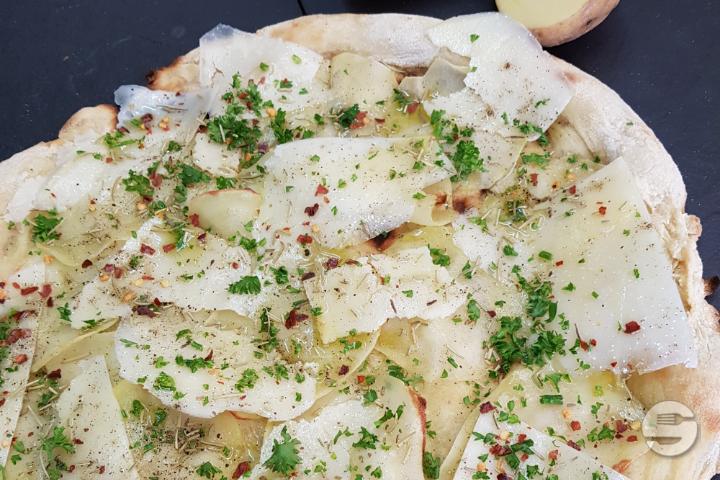 Pommes de terre et pecorino individuelle - CUT Pizza