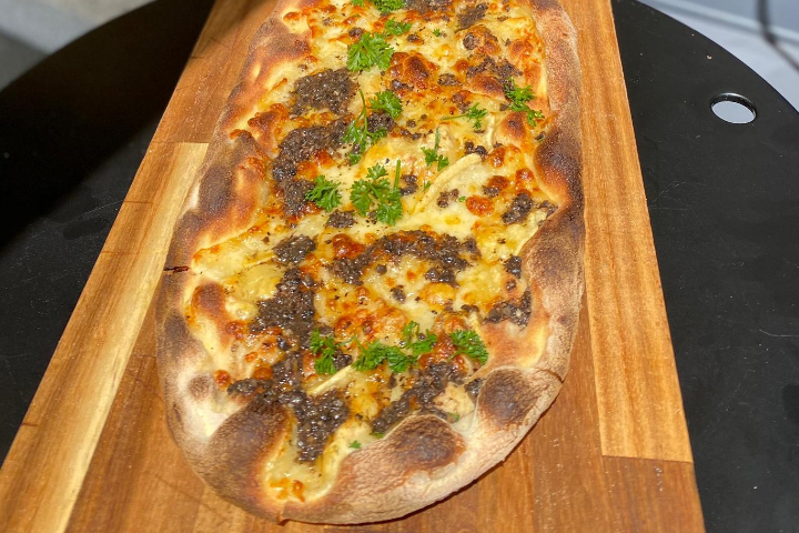 Pizza Individuelle Raclette et Truffe - CUT Pizza