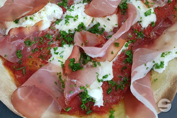 Jambon cru et buffala individuelle - CUT Pizza