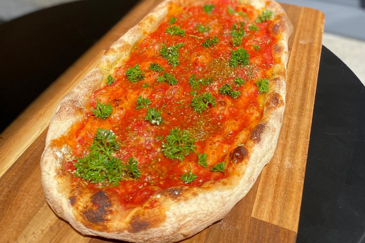 Pizza Familiale Rouge Qui Pique - CUT Pizza
