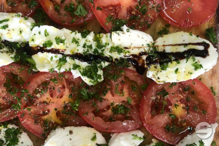 Caprese Familiale - CUT Pizza