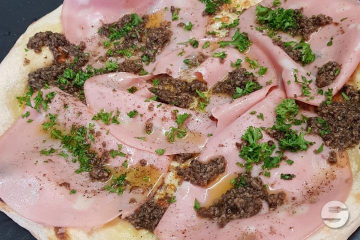 Mortadella et truffe Familiale - CUT Pizza