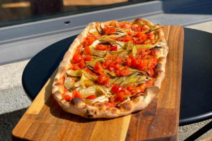 Pizza Individuelle Aubergine et Tomate - CUT Pizza