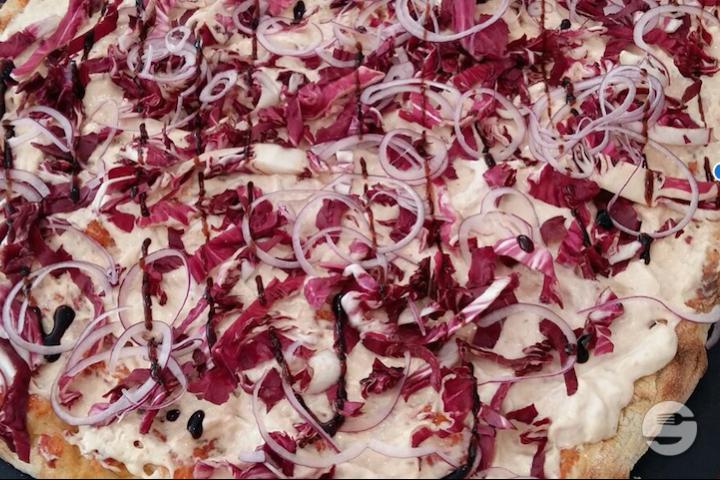tuna, mayonnaise, capers, onion - CUT Pizza