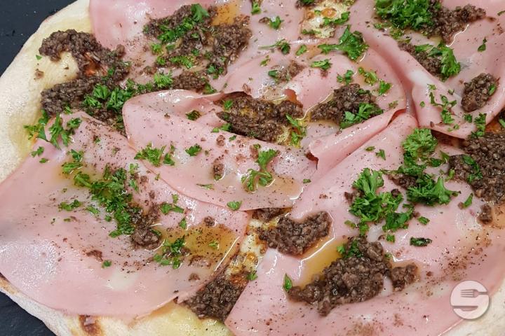 Mortadella and truffle - CUT Pizza