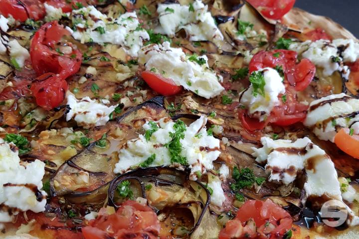 Eggplant, tomatoes and bufala family - CUT Pizza