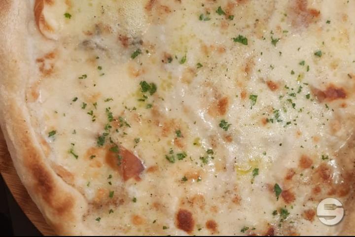 4 Cheeses family - CUT Pizza