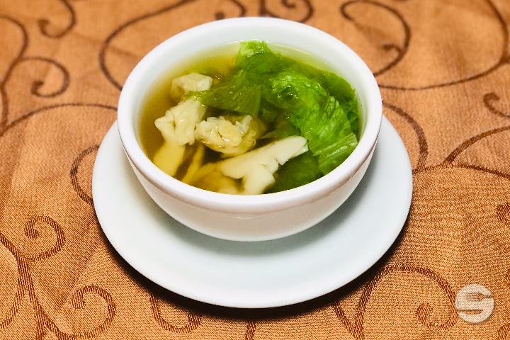 Ravioli soup (won-ton) - Le Basilic