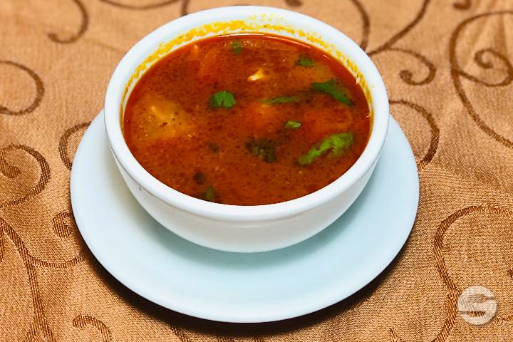 Tom Yam Khung with chicken (strong) - Le Basilic