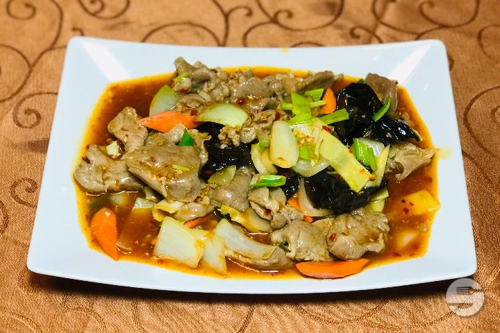 Szetchuan hot pork (strong) - Le Basilic