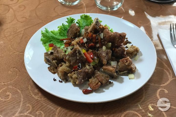 Pork cross lacquered salt and pepper - Le Basilic