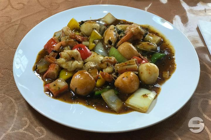 Seafood holy basil (strong) - Le Basilic