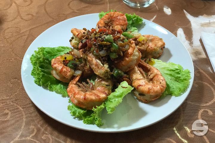 Shrimps with salt and pepper - Le Basilic