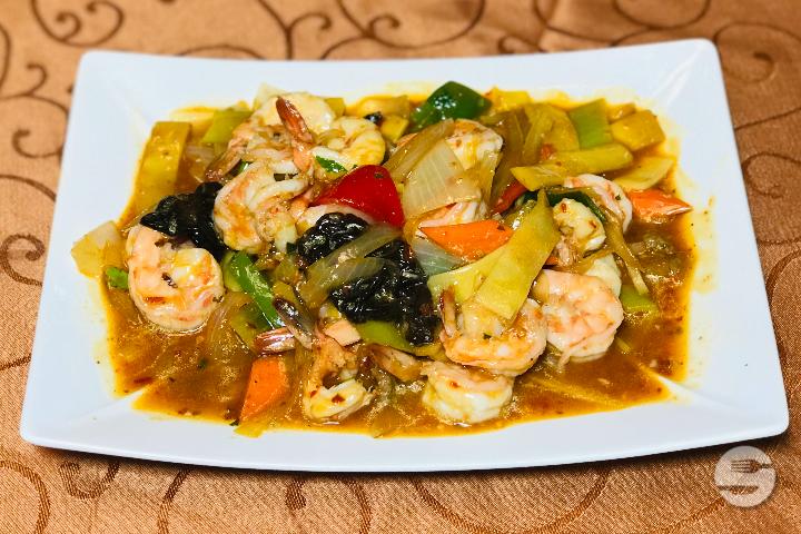 Szechuan shrimp (strong) - Le Basilic