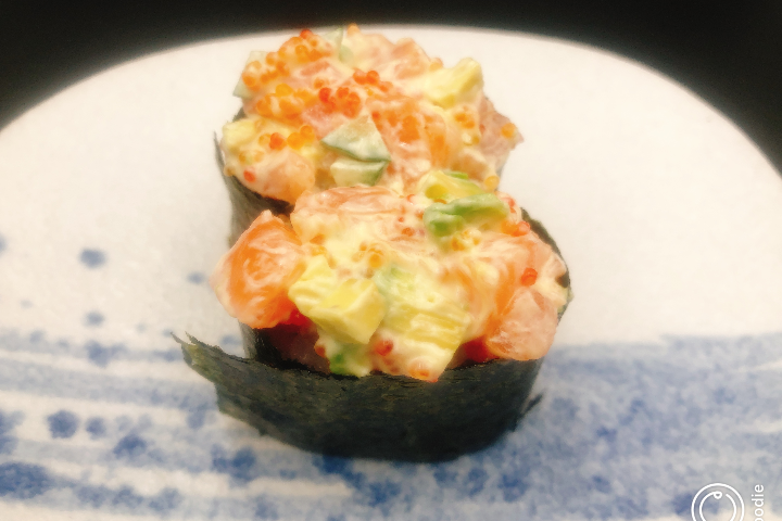 N12. Gunkan Saumon Avocat - Le Basilic