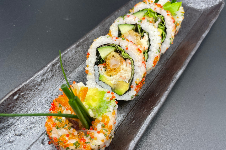 F3. Ebi Tempura Maki - Le Basilic