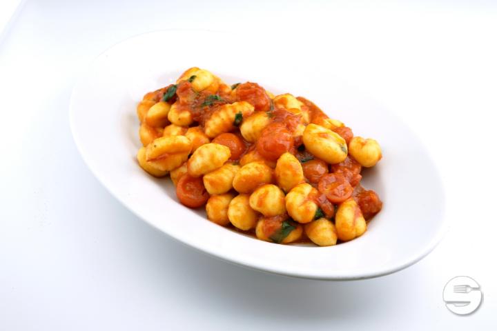 Gnocchi ai pomodorini e basilico - Spiga Ristorante