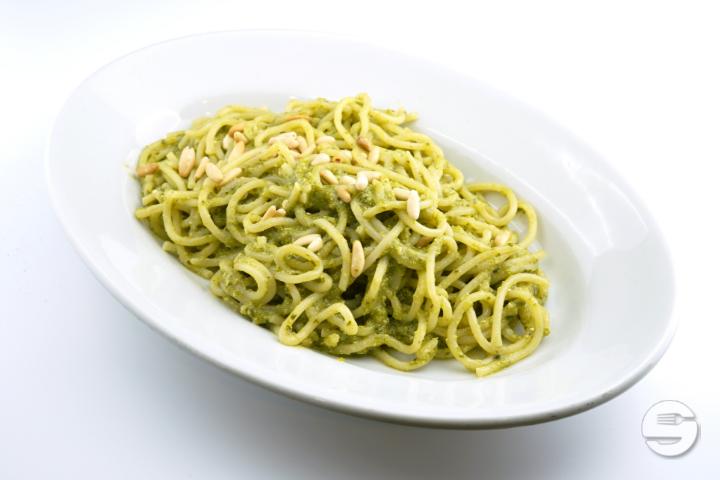 Spaghetti al pesto - Spiga Ristorante