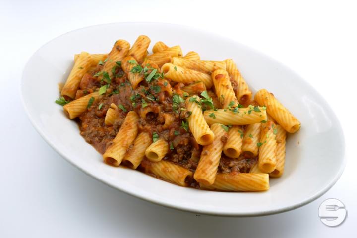 Rigatoni alla bolognese - Spiga Ristorante