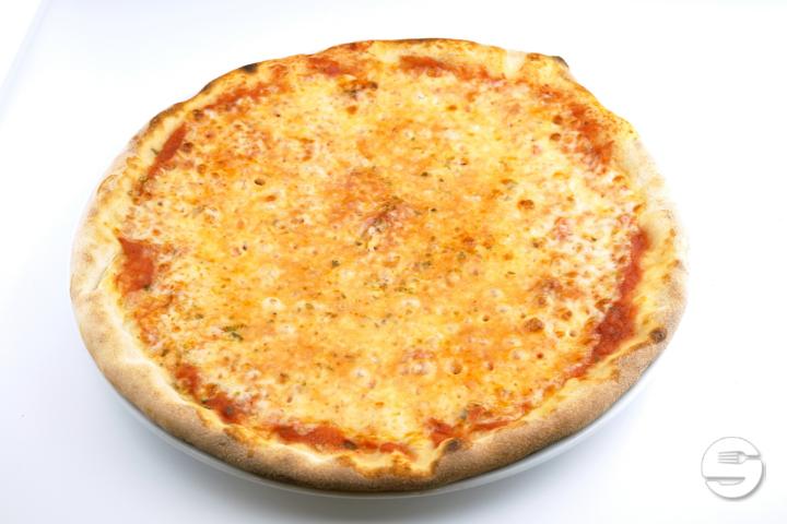 Pizza Margherita - Spiga Ristorante
