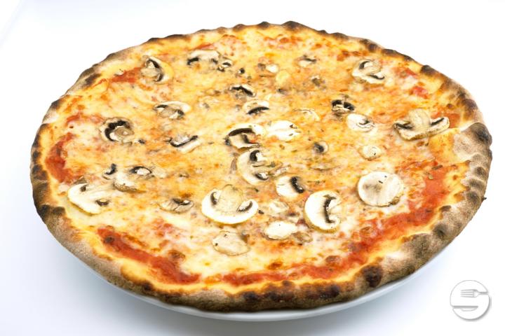 Pizza Funghi - Spiga Ristorante