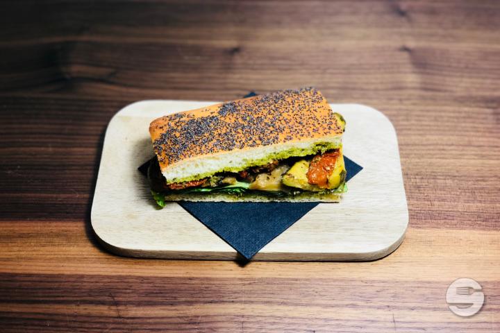 Vegetarian sandwich - H O K T A