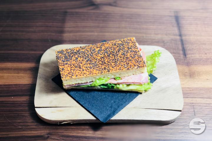 Ham and bone sandwich - H O K T A