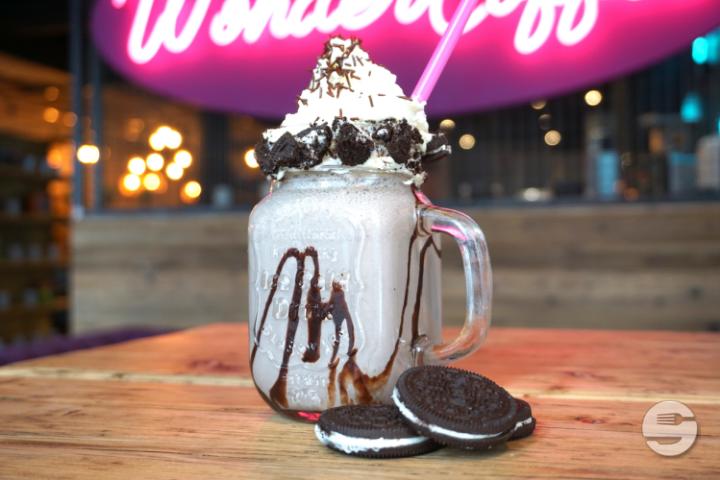 Oreo Shake - WonderWaffel