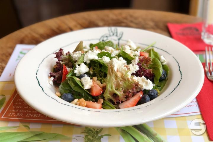 Goat Cheese Salad - Restaurant Cheyenne