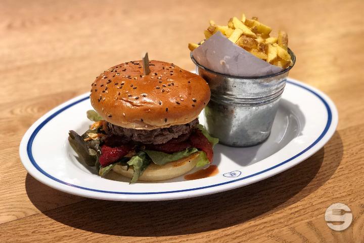 Spicy Philly Burger - Restaurant IROQUOIS