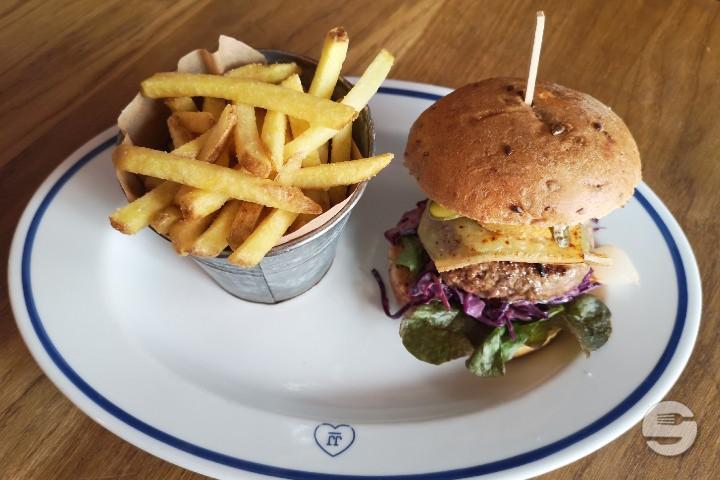 Raclette Burger - Restaurant IROQUOIS